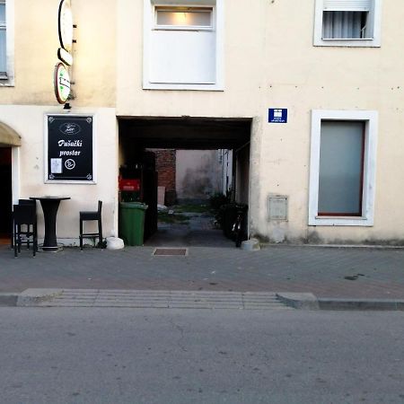 Evita Studio Apartment Карловац Екстериор снимка