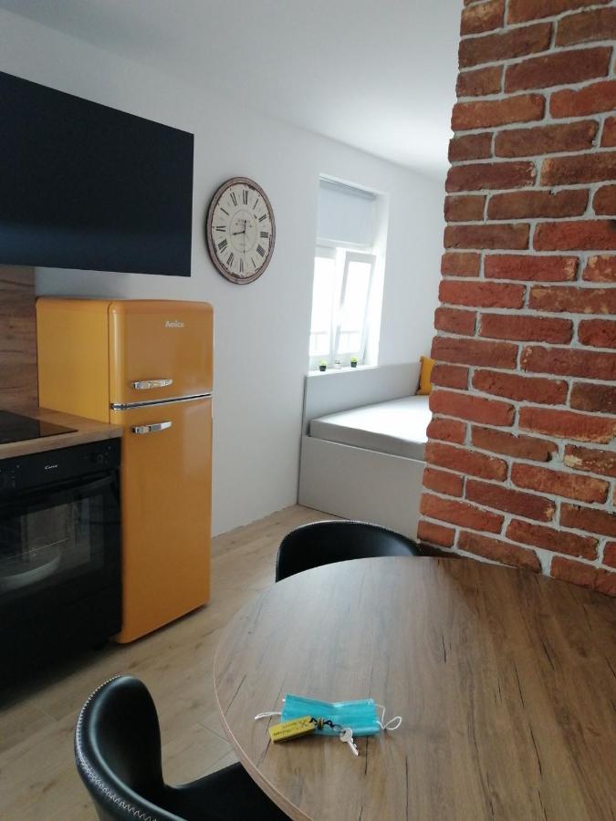 Evita Studio Apartment Карловац Екстериор снимка