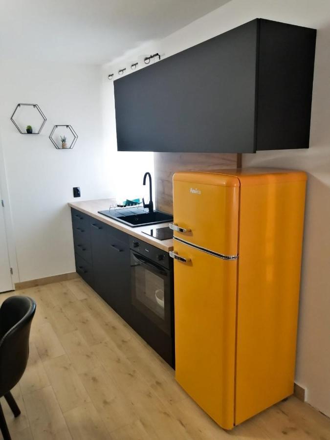 Evita Studio Apartment Карловац Екстериор снимка