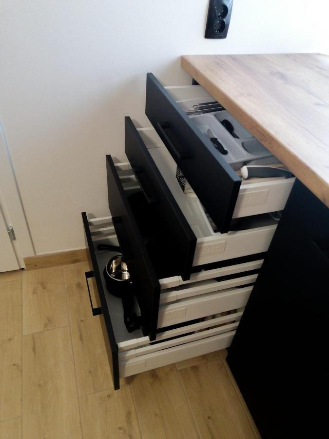 Evita Studio Apartment Карловац Екстериор снимка