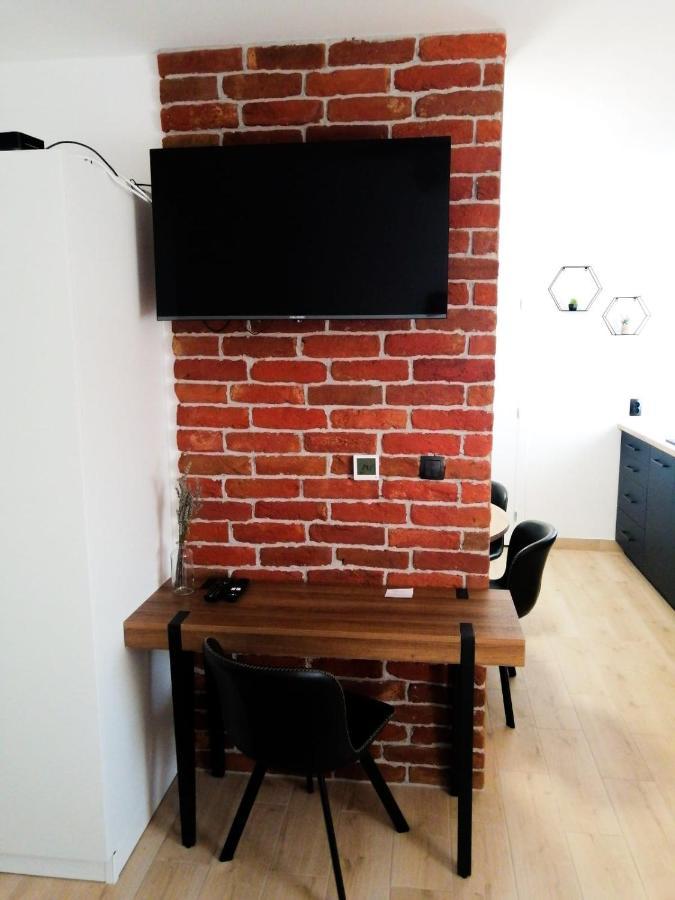 Evita Studio Apartment Карловац Екстериор снимка