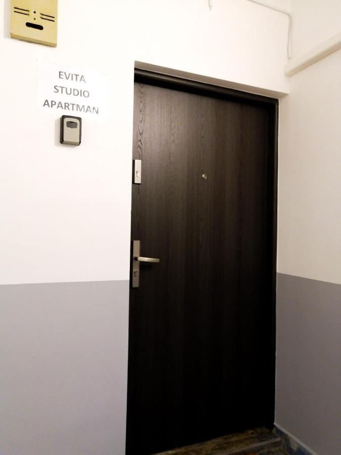 Evita Studio Apartment Карловац Екстериор снимка